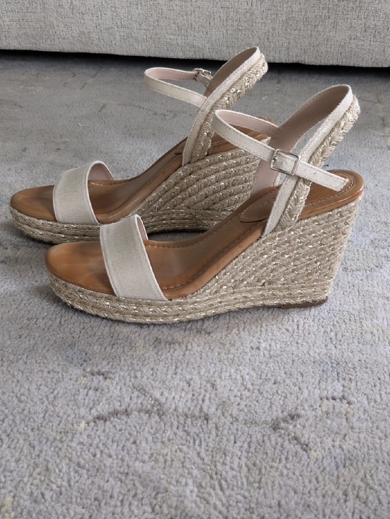 Kelly & Katie Shoes - Women's Espadrille Gold Woven Wedge Sandals